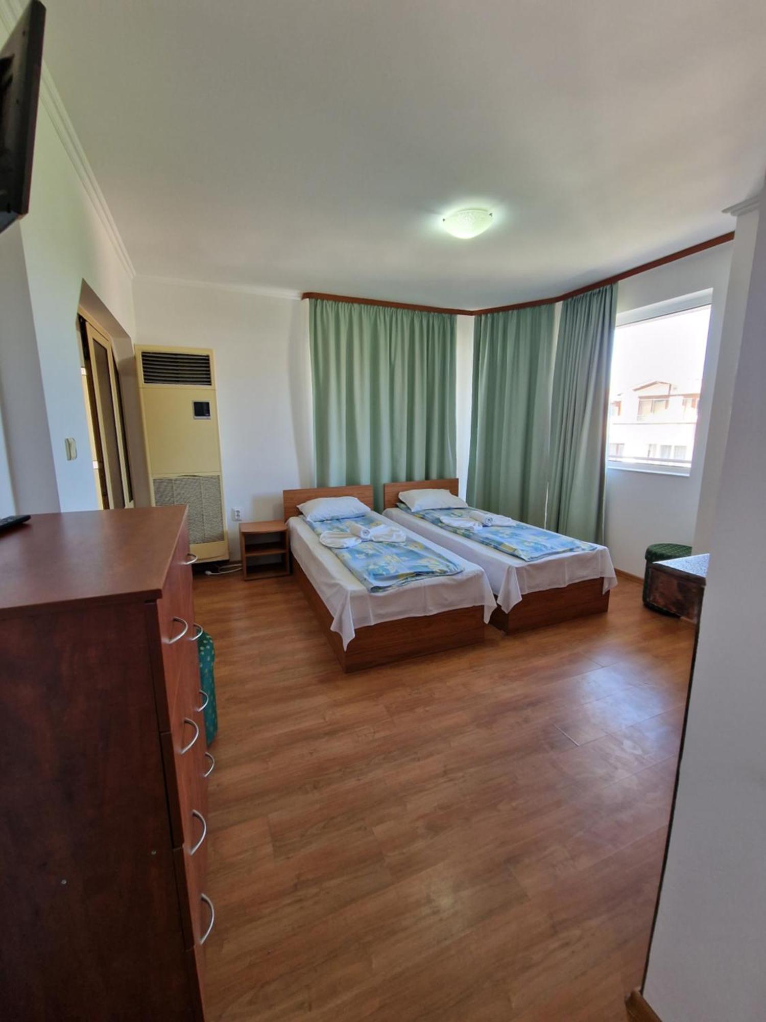 Hotel Sunrise Равда Екстер'єр фото