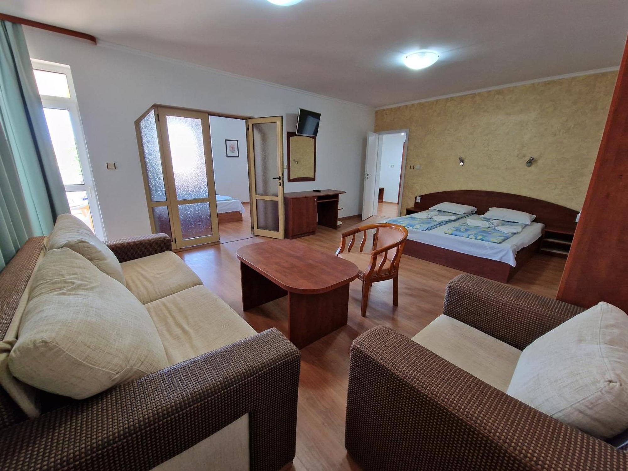 Hotel Sunrise Равда Екстер'єр фото