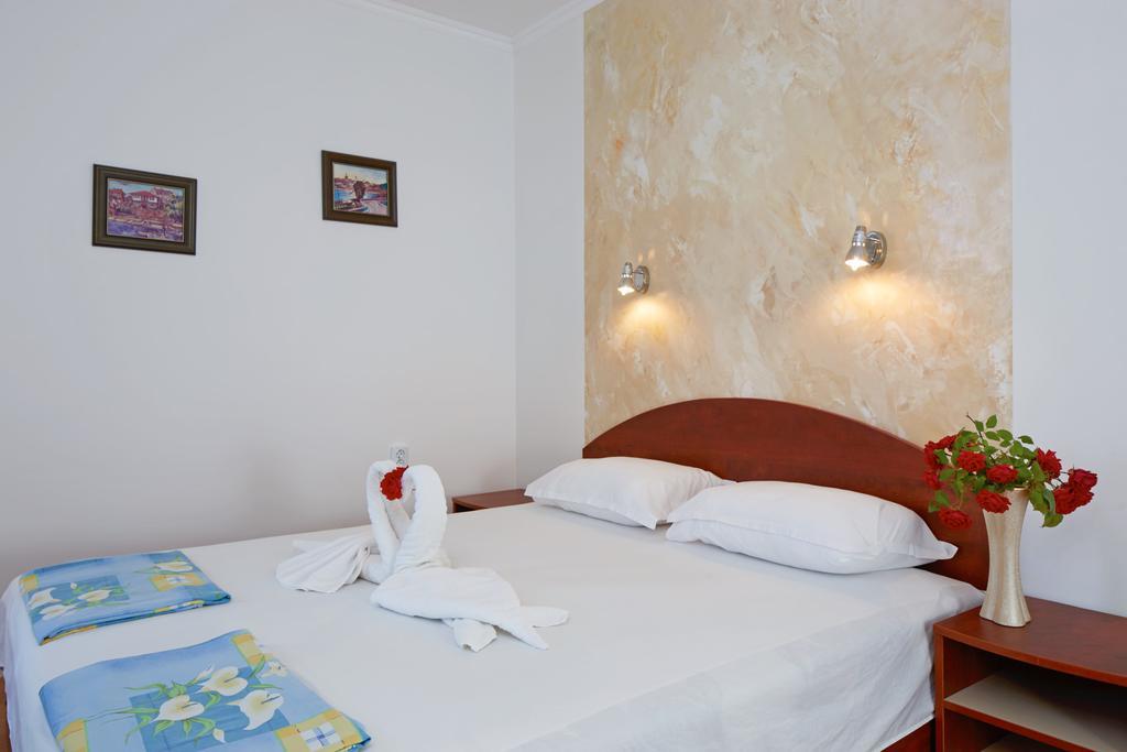 Hotel Sunrise Равда Екстер'єр фото
