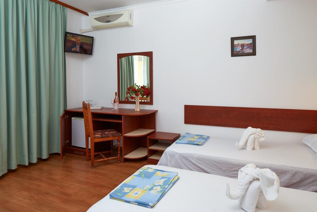 Hotel Sunrise Равда Екстер'єр фото