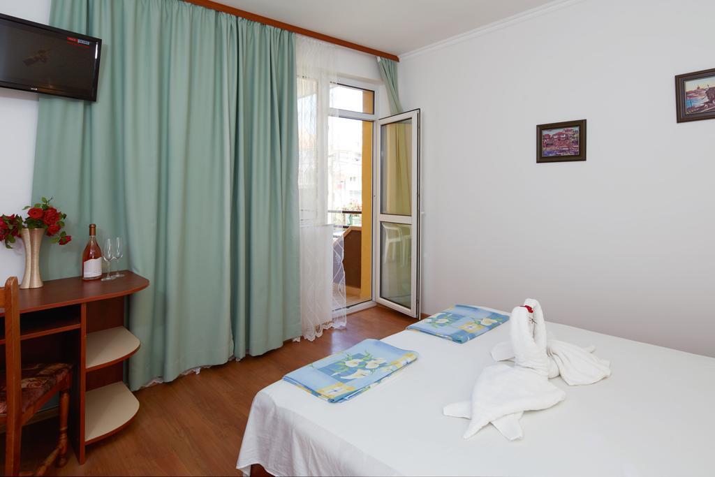 Hotel Sunrise Равда Екстер'єр фото